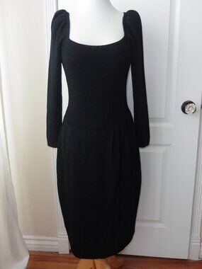 ST JOHN by Marie Gray Vintage Santana Knit Puff Sleeve Scoop-Neck Dress